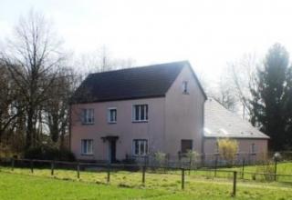 Freistehendes Einfamilienhaus mit viel Potenzial in idyllischer Lage