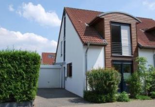 Zur Miete: Schöne Doppelhaushälfte im Stockrahmsfeld