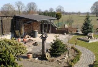 Freistehendes Zweifamilienhaus - Freiraum für kreative Veränderungen