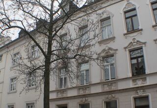 Mülheim a.d.Ruhr: Solides 4-Familienhaus in kleiner Nebenstraße
