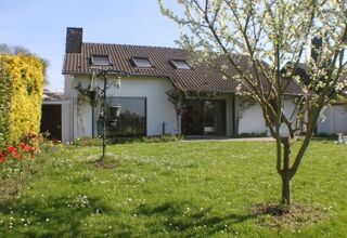 Unverbaute Sicht ins Weite! Freistehendes Ein-Zweifamilienhaus  in traumhafter Lage von Neukirchen-Vluyn