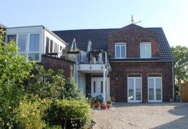 Haus in Haus: Wunderschöne Wohnung in herrlicher Lage!